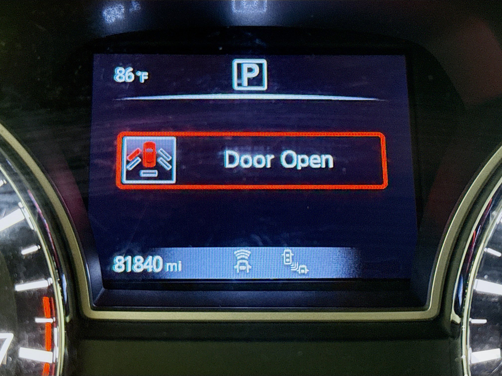 Used 2019 Nissan Pathfinder SL FWD image 16