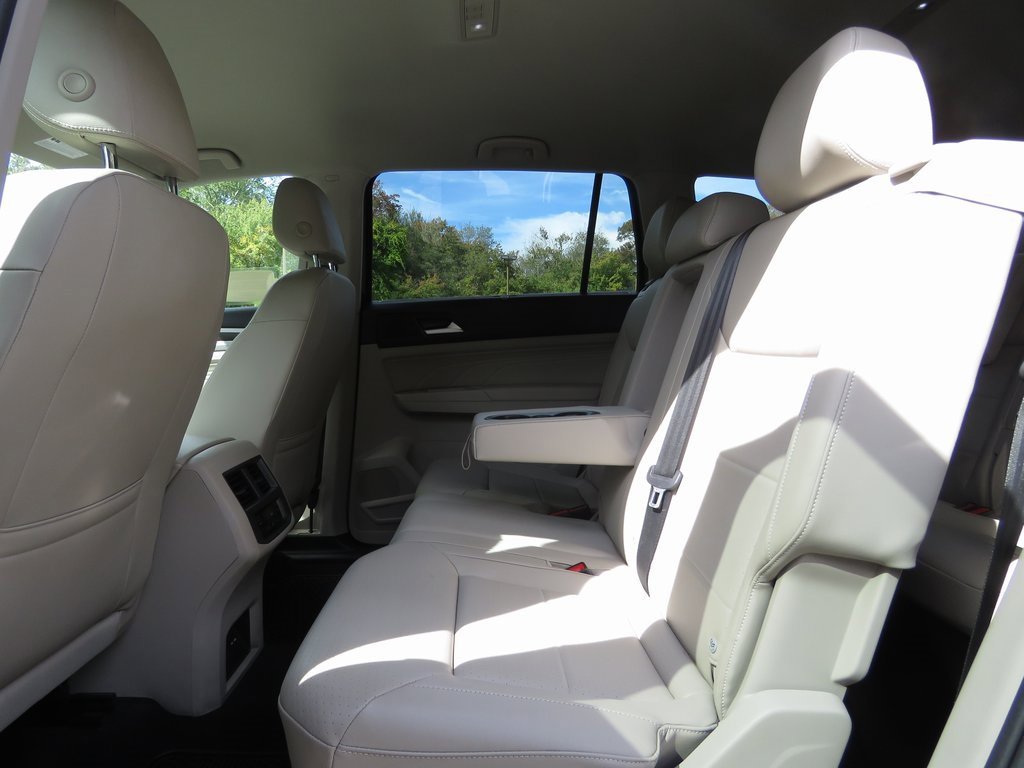 Used 2022 Volkswagen Atlas SE w/ Black Wheel Package image 21