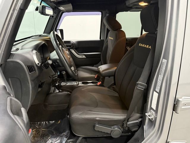 Used 2015 Jeep Wrangler Unlimited Sahara image 14