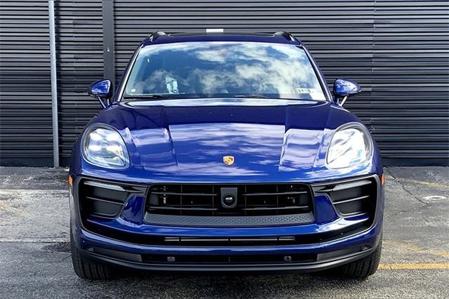 Certified 2026 Porsche Macan image 13