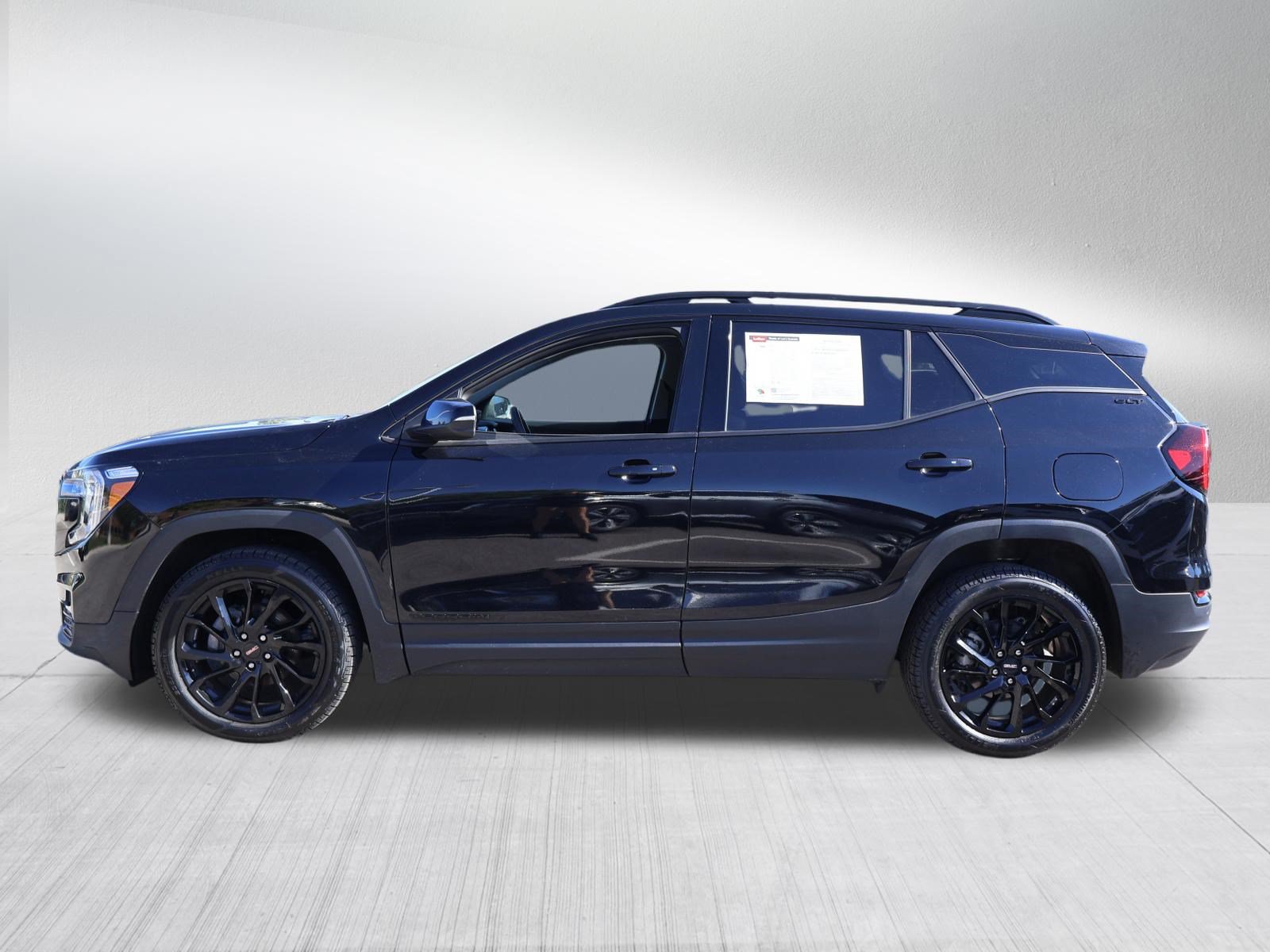 Used 2023 GMC Terrain SLT w/ Elevation Edition AWD/4WD image 4