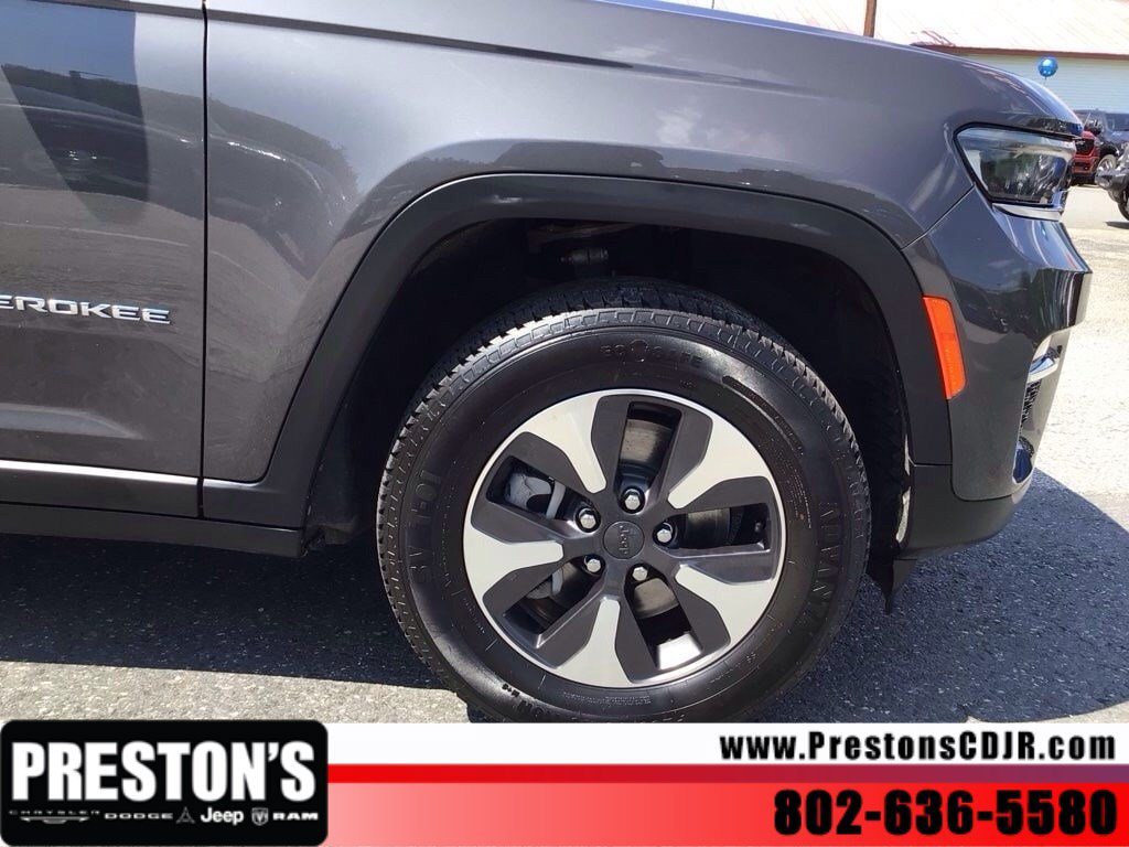 Used 2024 Jeep Grand Cherokee Limited 4xe AWD/4WD image 9
