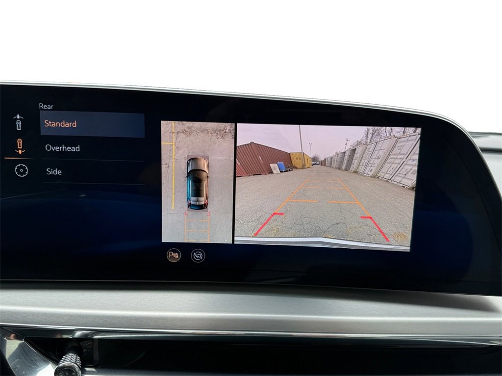 Used 2023 Cadillac Lyriq 2WD image 15