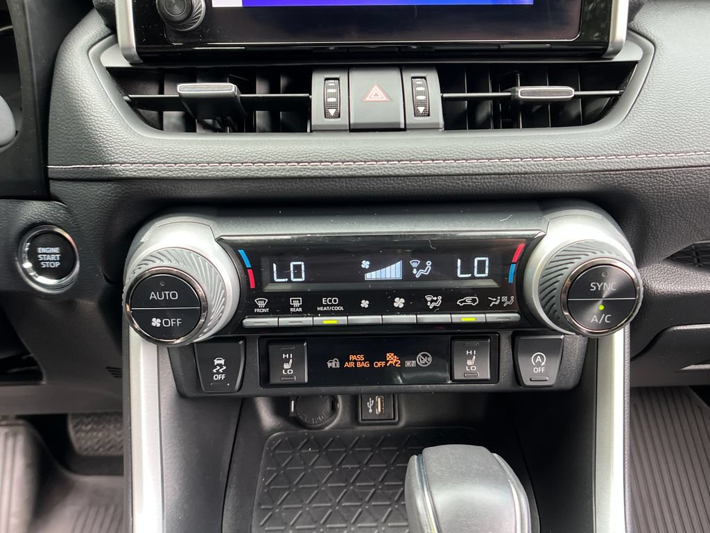 Used 2023 Toyota RAV4 XLE Premium AWD/4WD image 17