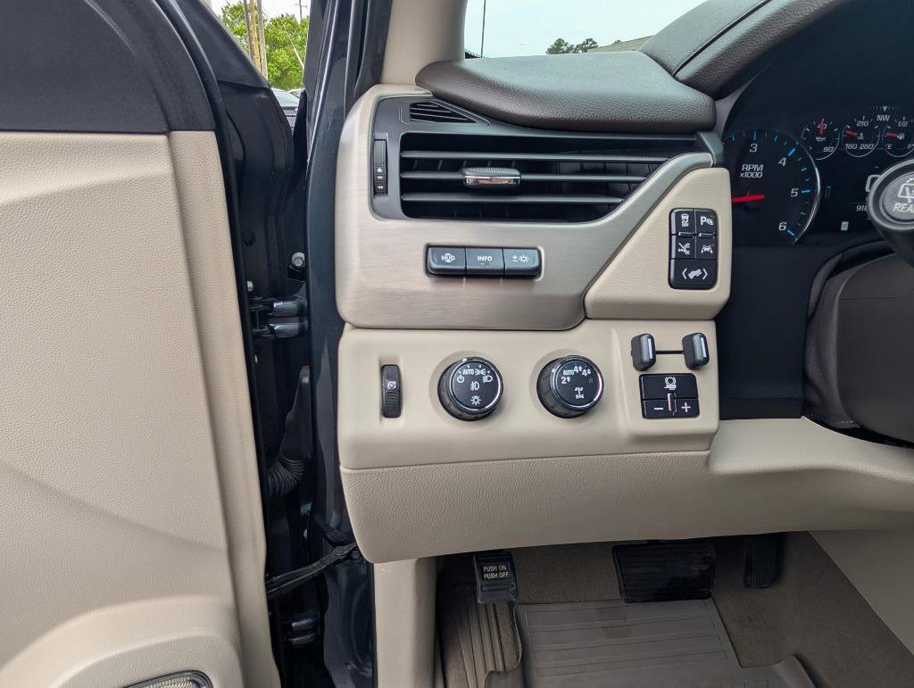 Used 2019 GMC Yukon Denali w/ Open Road Package AWD/4WD image 21