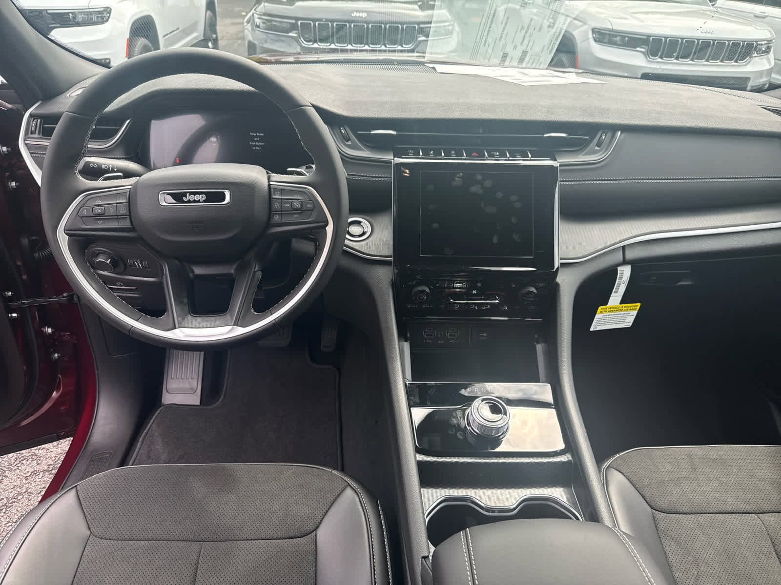 New 2025 Jeep Grand Cherokee Laredo image 17