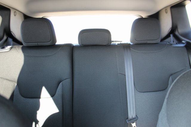 Used 2023 Jeep Renegade Latitude image 25