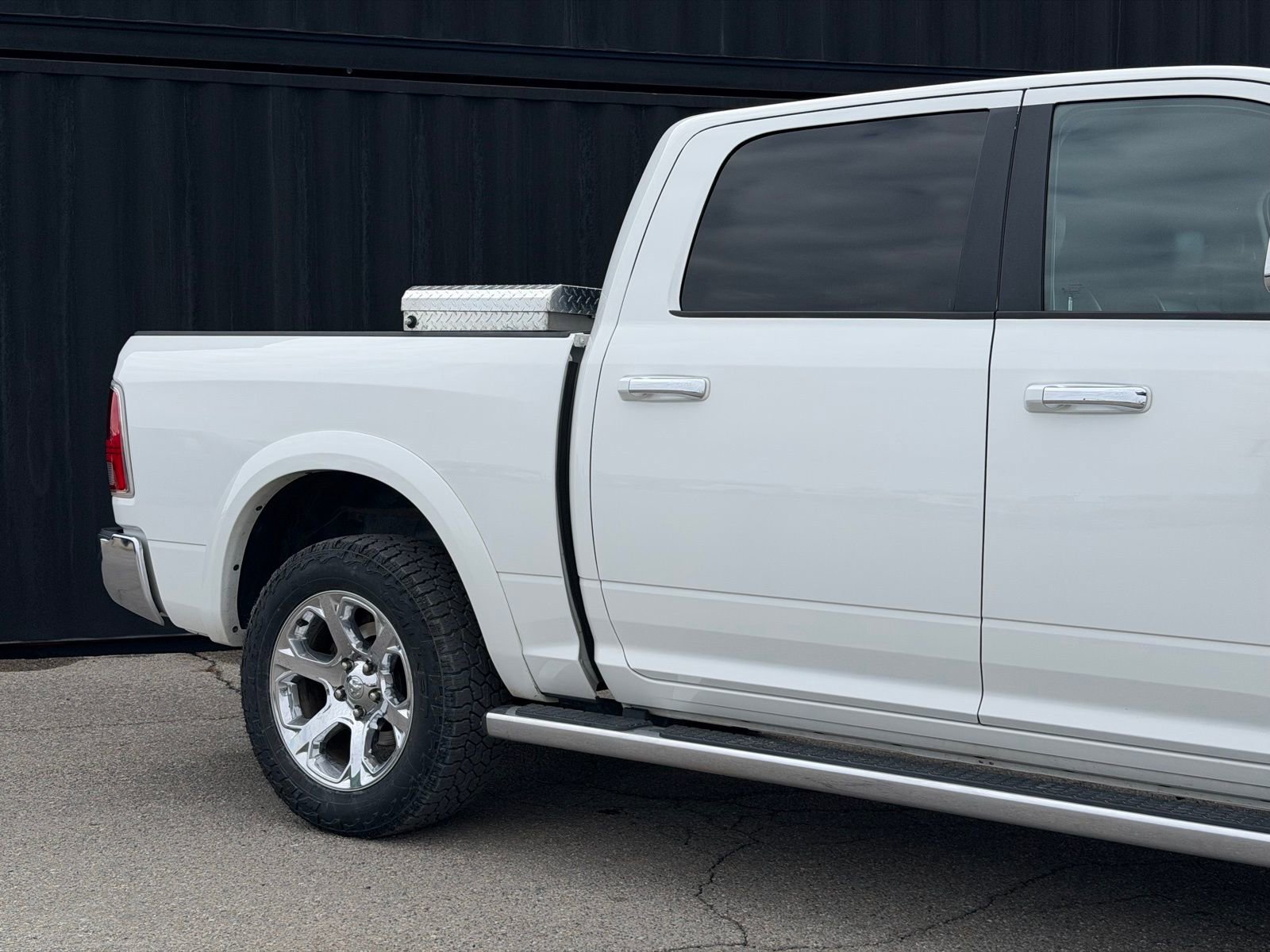 Used 2018 RAM 1500 Laramie image 5