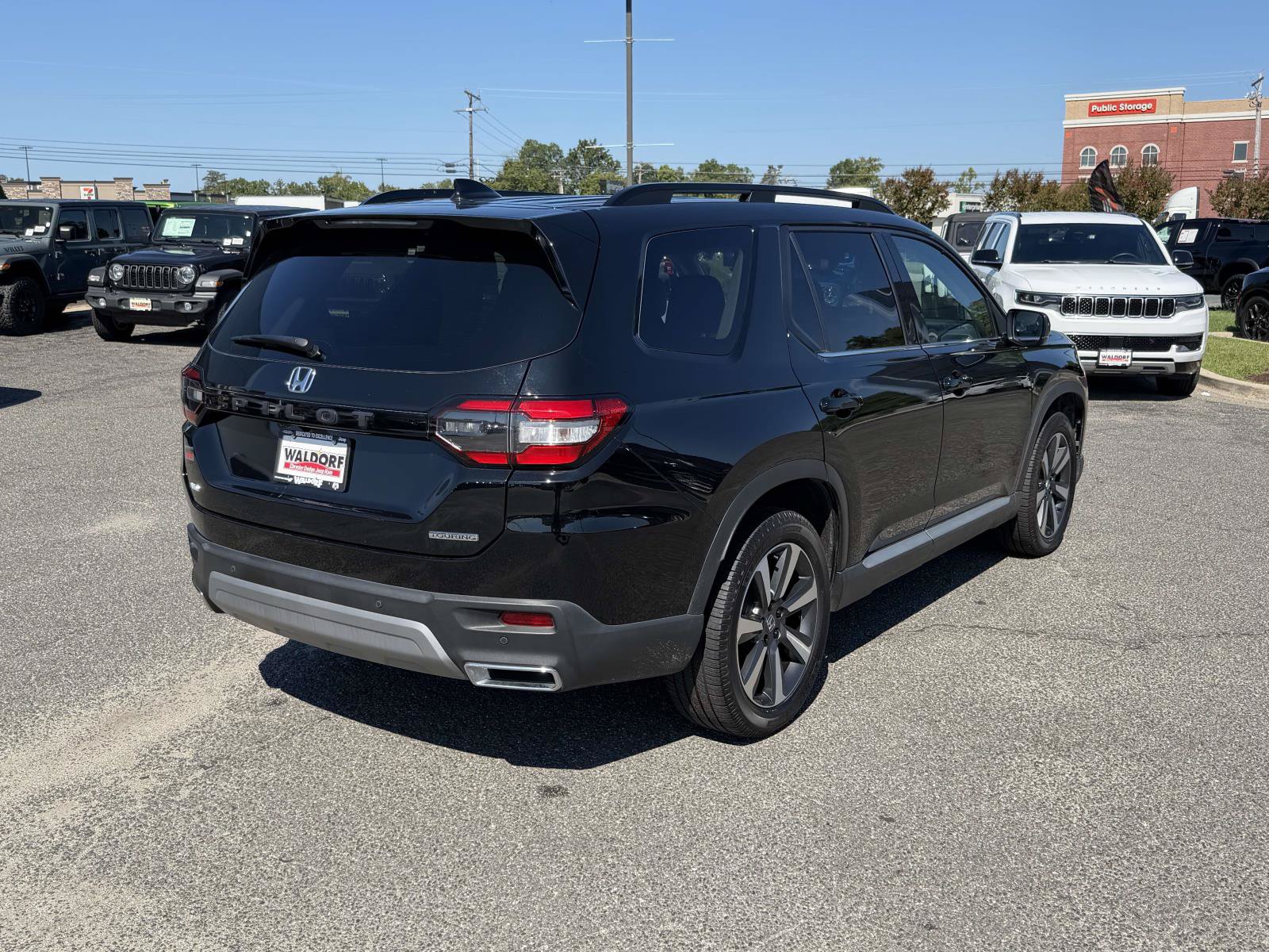 Used 2024 Honda Pilot Touring video 2