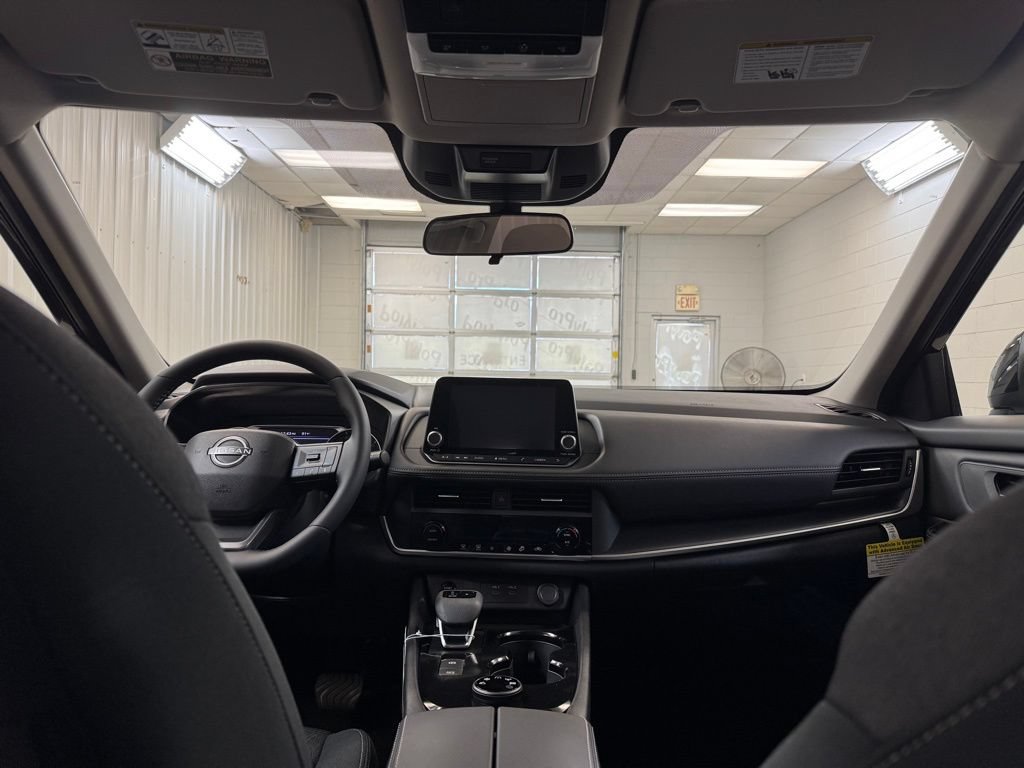 Certified 2026 Nissan Rogue SV AWD/4WD image 19