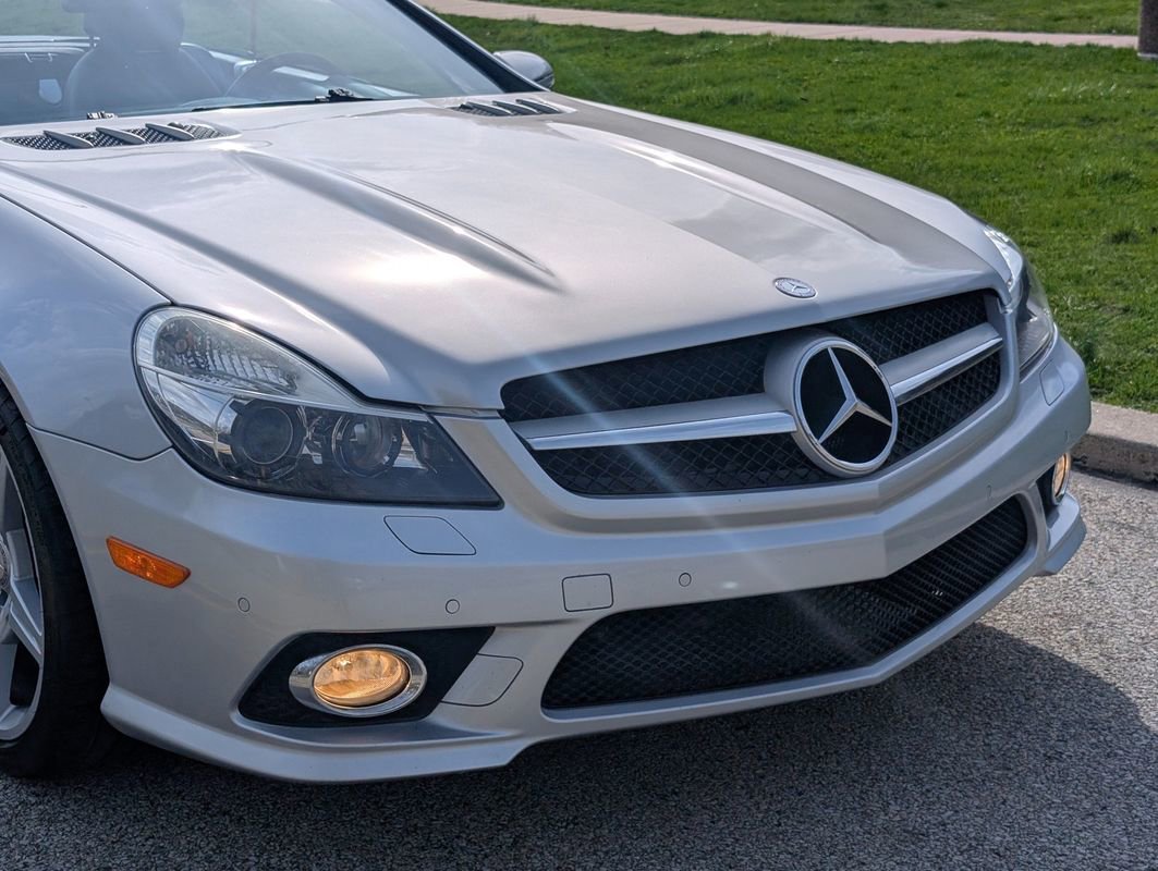 Used 2011 Mercedes-Benz SL 550 w/ Premium I Pkg image 22