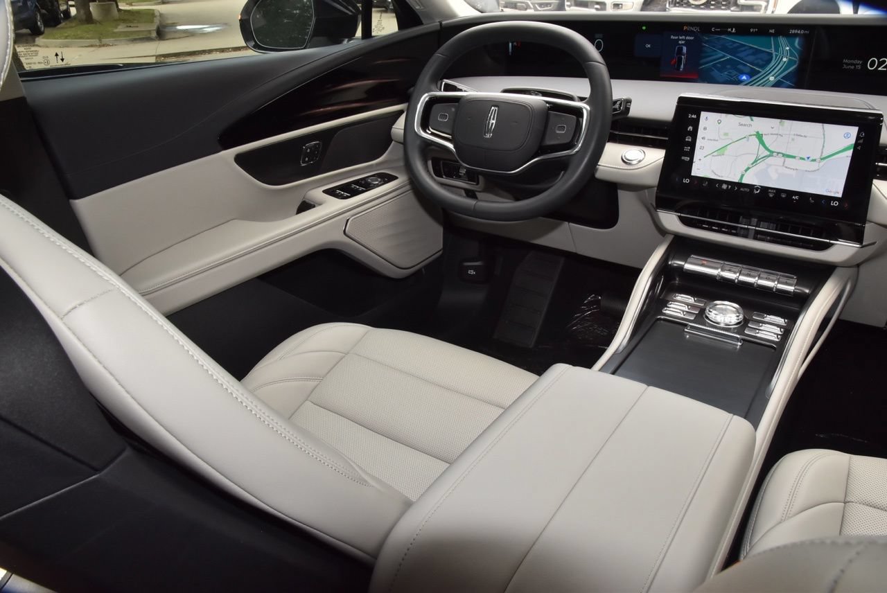 New 2026 Lincoln Nautilus Premier AWD/4WD image 15