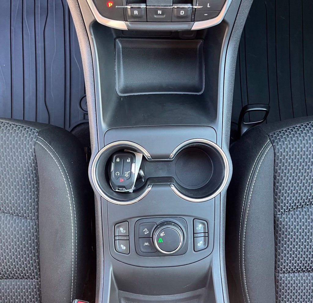Used 2024 GMC Terrain SLE w/ Driver Convenience Package FWD image 27