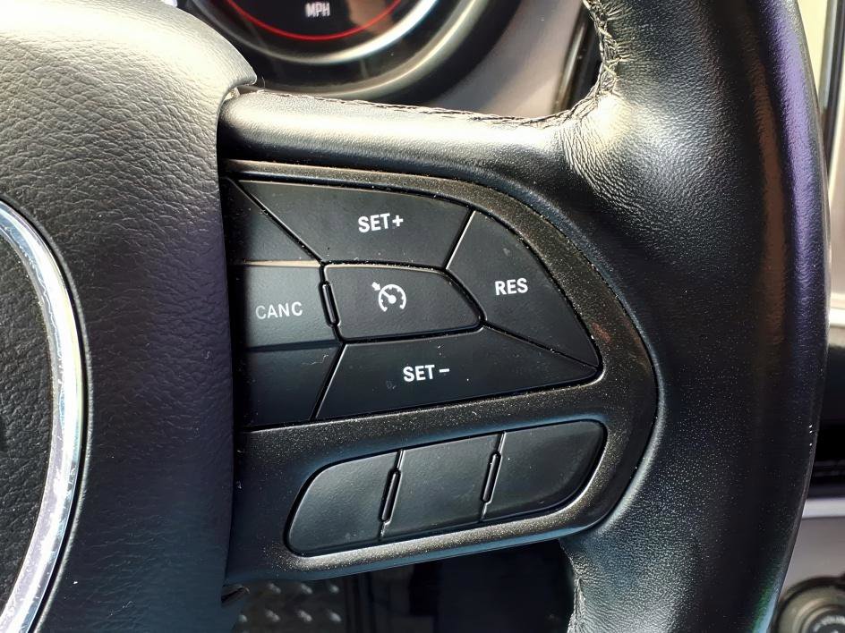 Used 2021 Dodge Challenger SXT image 23