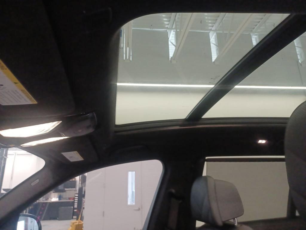 Certified 2025 BMW X7 xDrive40i w/ M Sport Package image 37