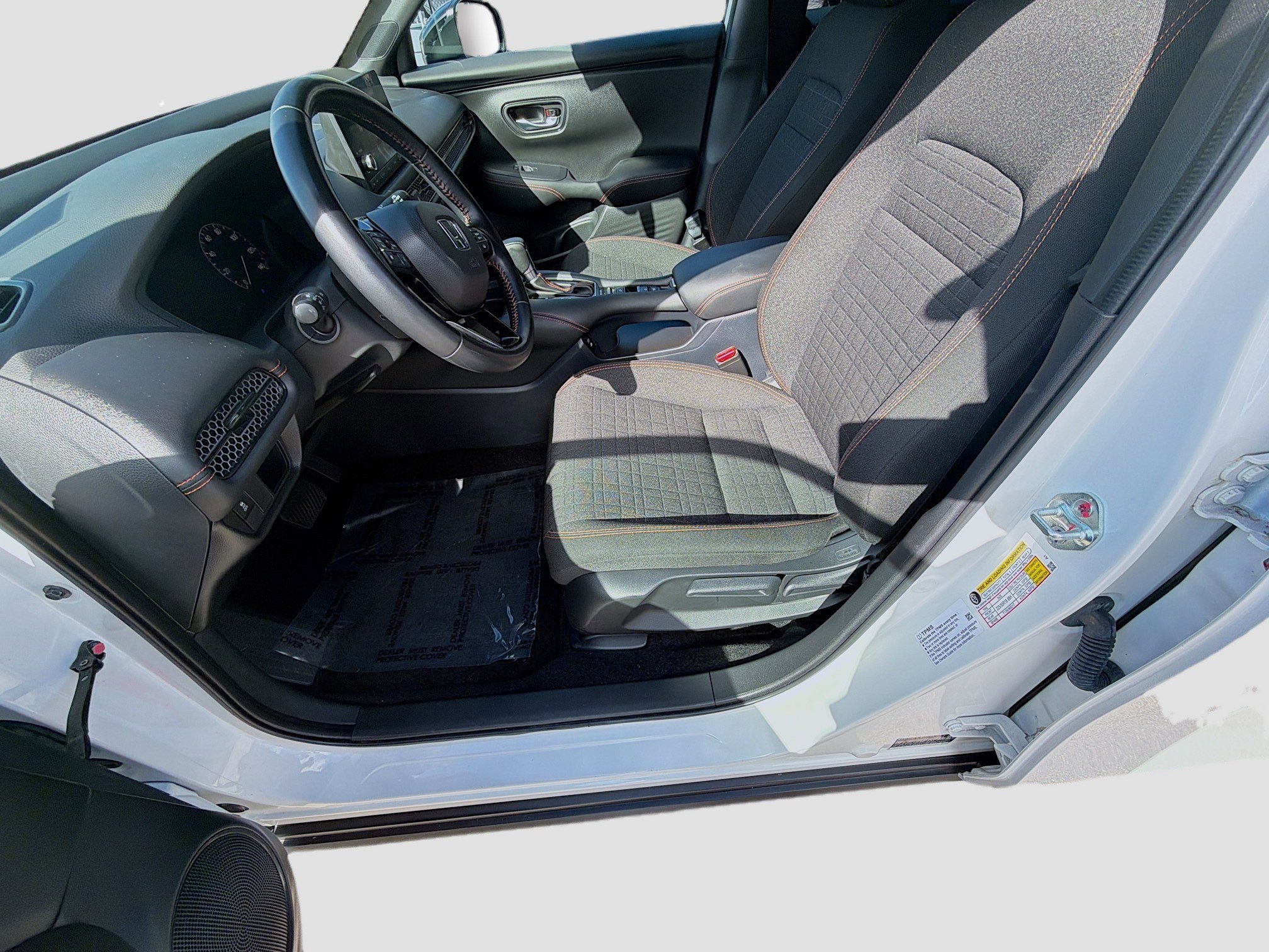 Certified 2025 Honda HR-V Sport image 17