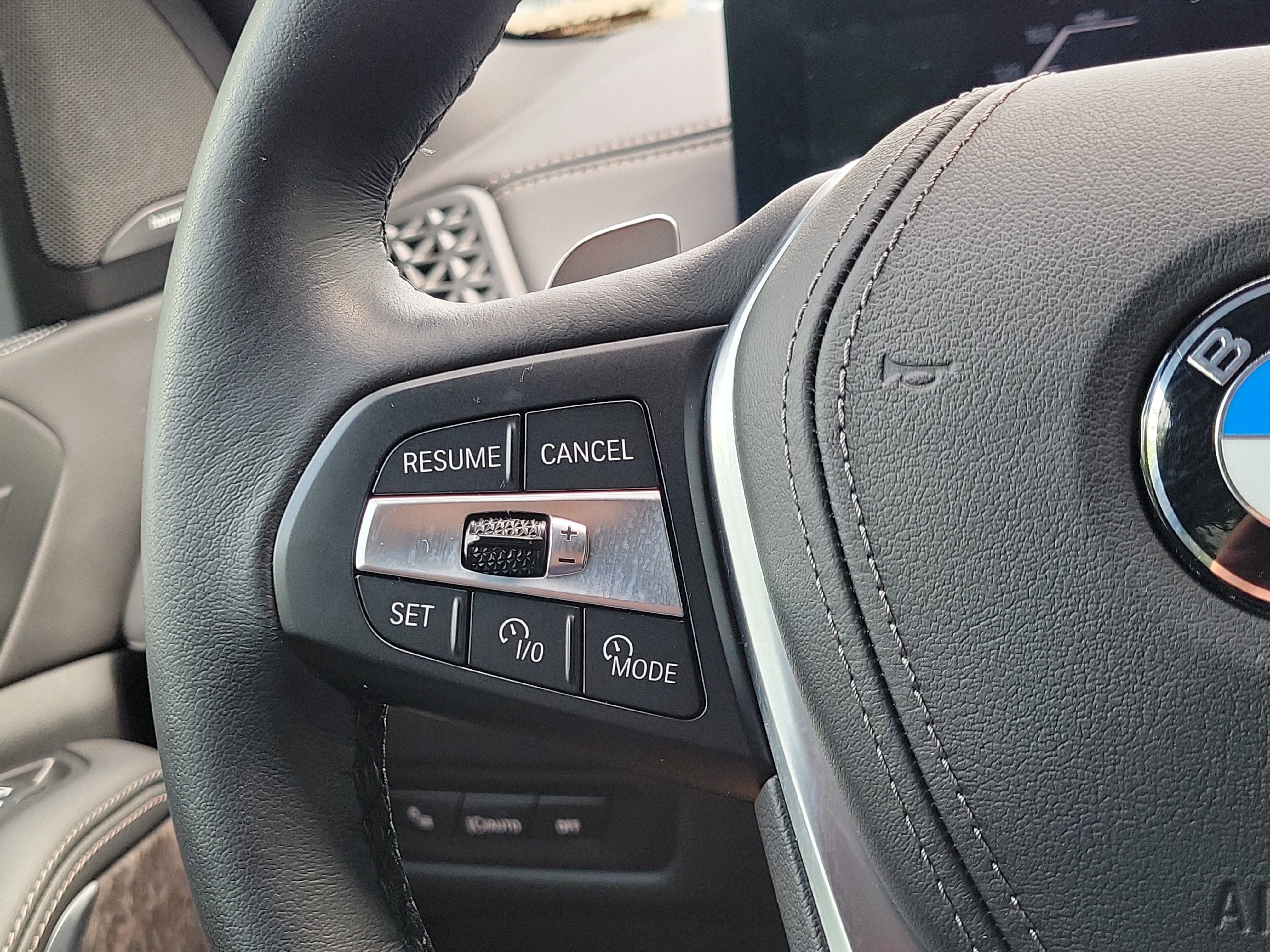 Certified 2025 BMW X5 sDrive40i w/ Climate Comfort Package RWD image 17