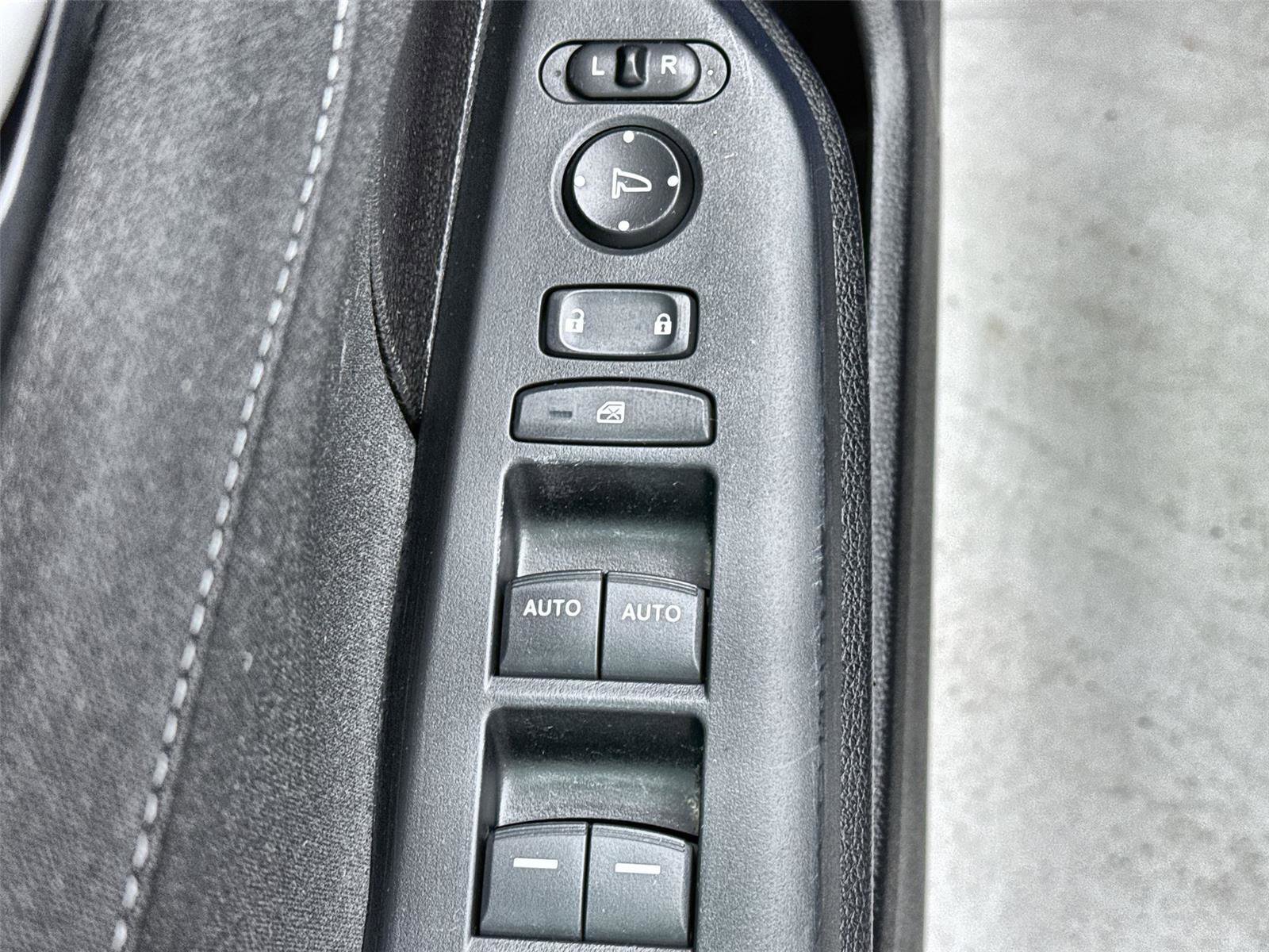 Used 2020 Honda Civic EX image 12