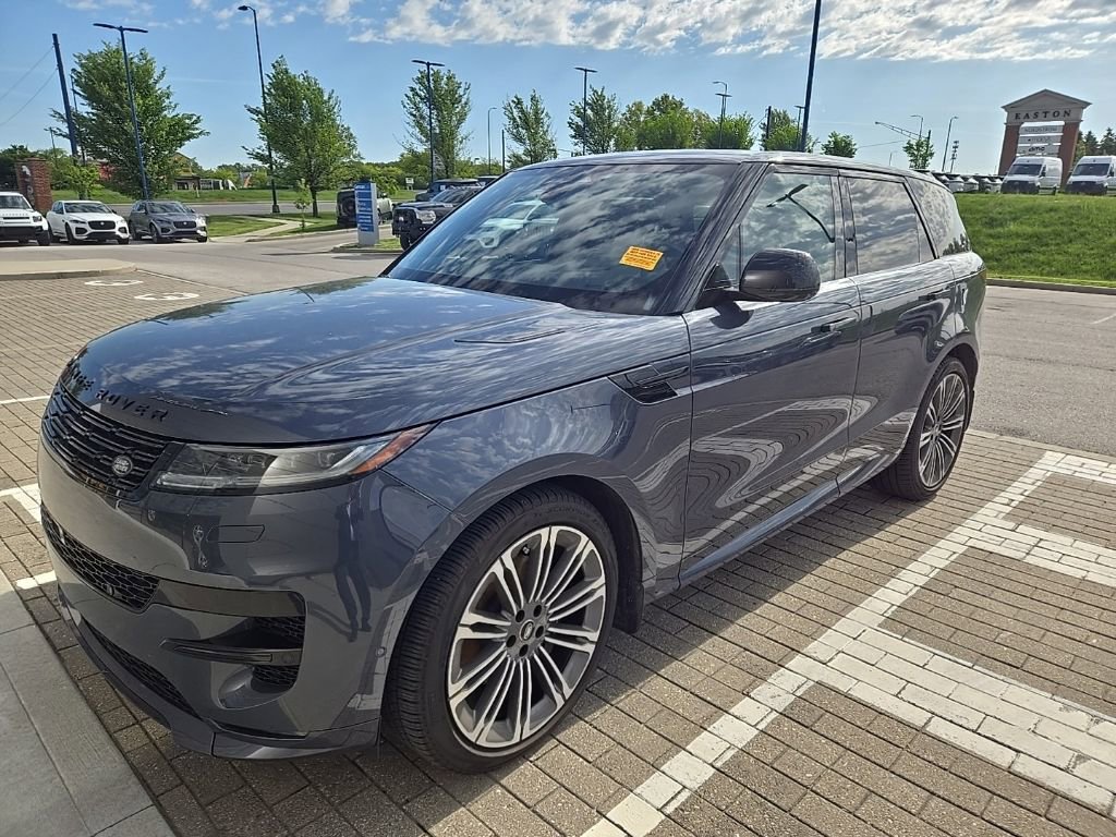 Used 2024 Land Rover Range Rover Sport Dynamic SE AWD/4WD image 1
