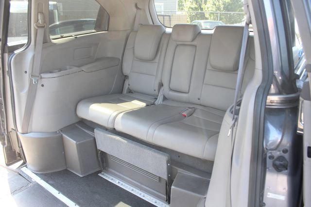 Used 2014 Honda Odyssey Touring Elite image 17