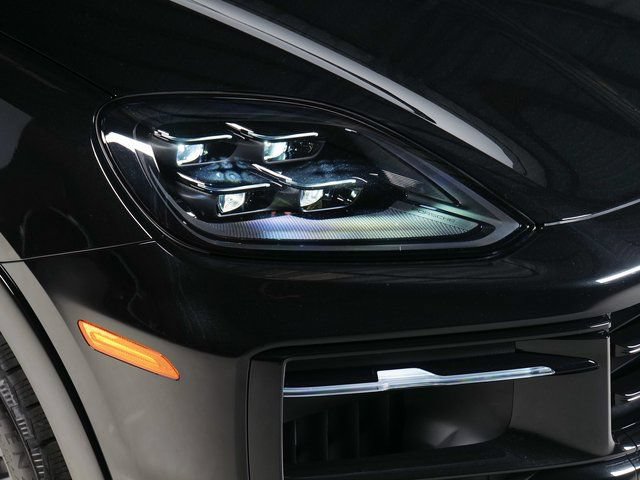 New 2026 Porsche Cayenne GTS AWD/4WD image 31
