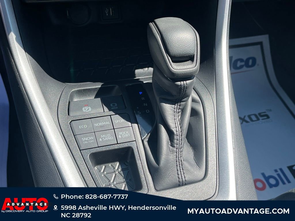 Used 2024 Toyota RAV4 XLE w/ Convenience Package image 11