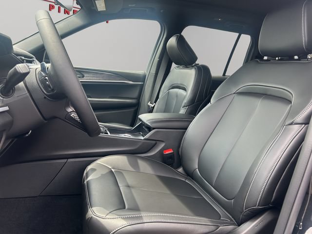 New 2026 Jeep Grand Cherokee Limited w/ Limited Altitude Package AWD/4WD image 12