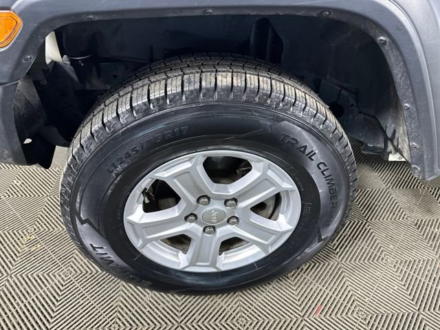 Used 2022 Jeep Wrangler Unlimited Sport image 9