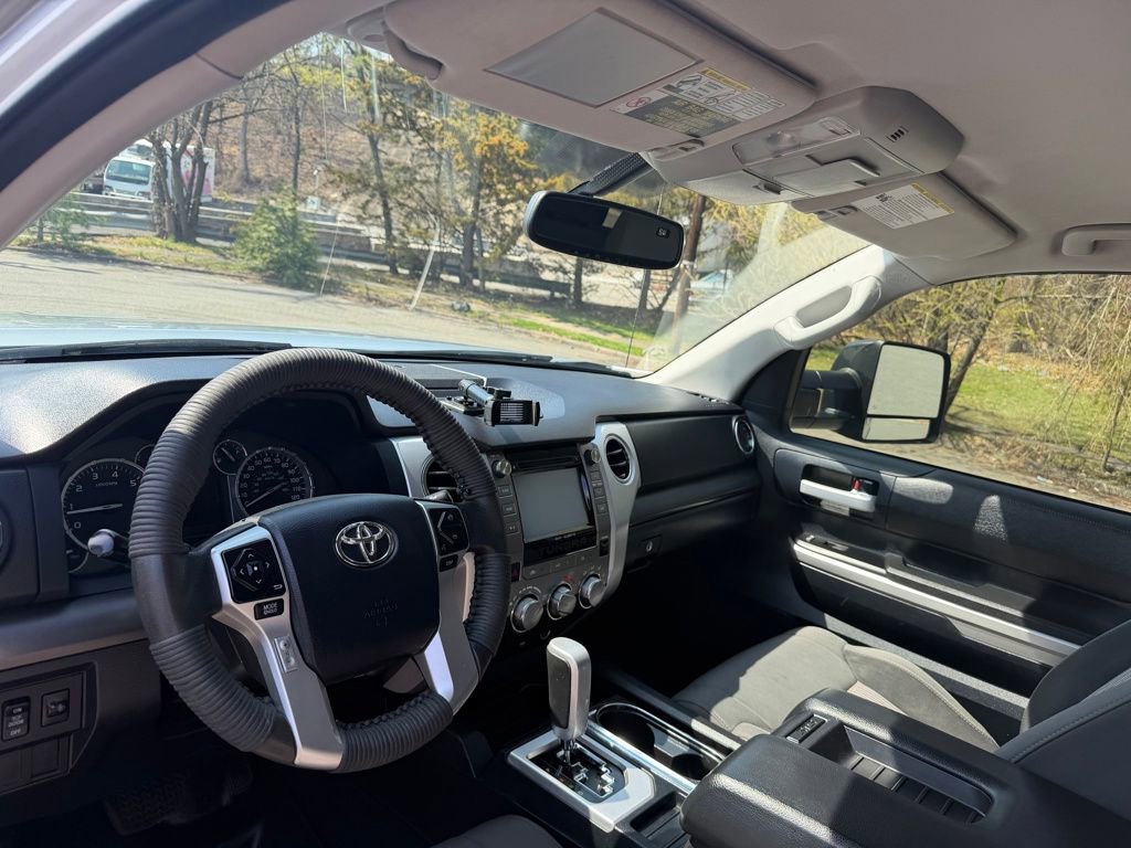 Used 2014 Toyota Tundra SR5 w/ SR5 Upgrade Package AWD/4WD image 13