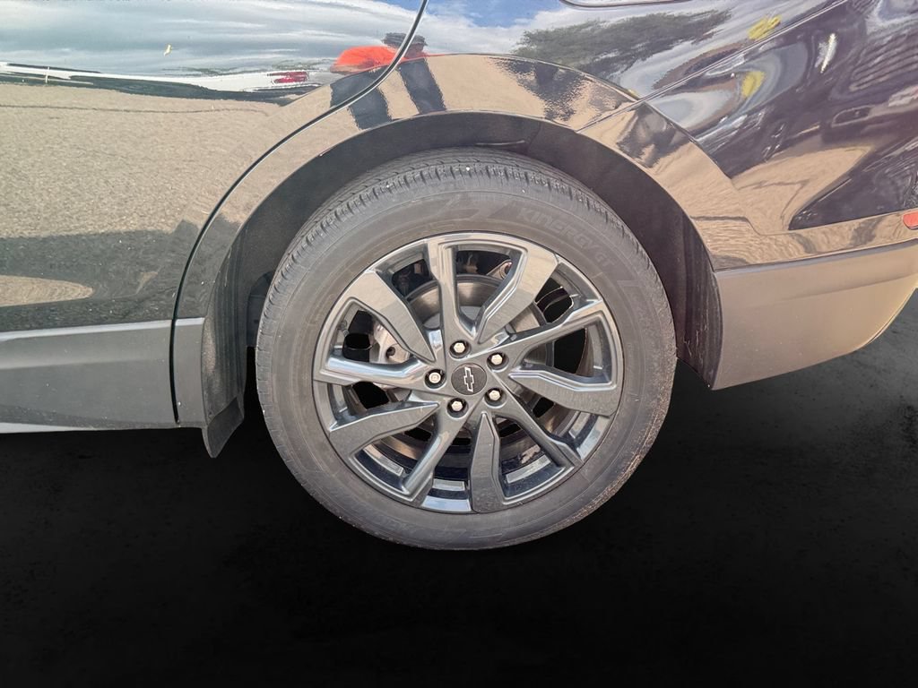 Used 2023 Chevrolet Equinox RS AWD/4WD image 12