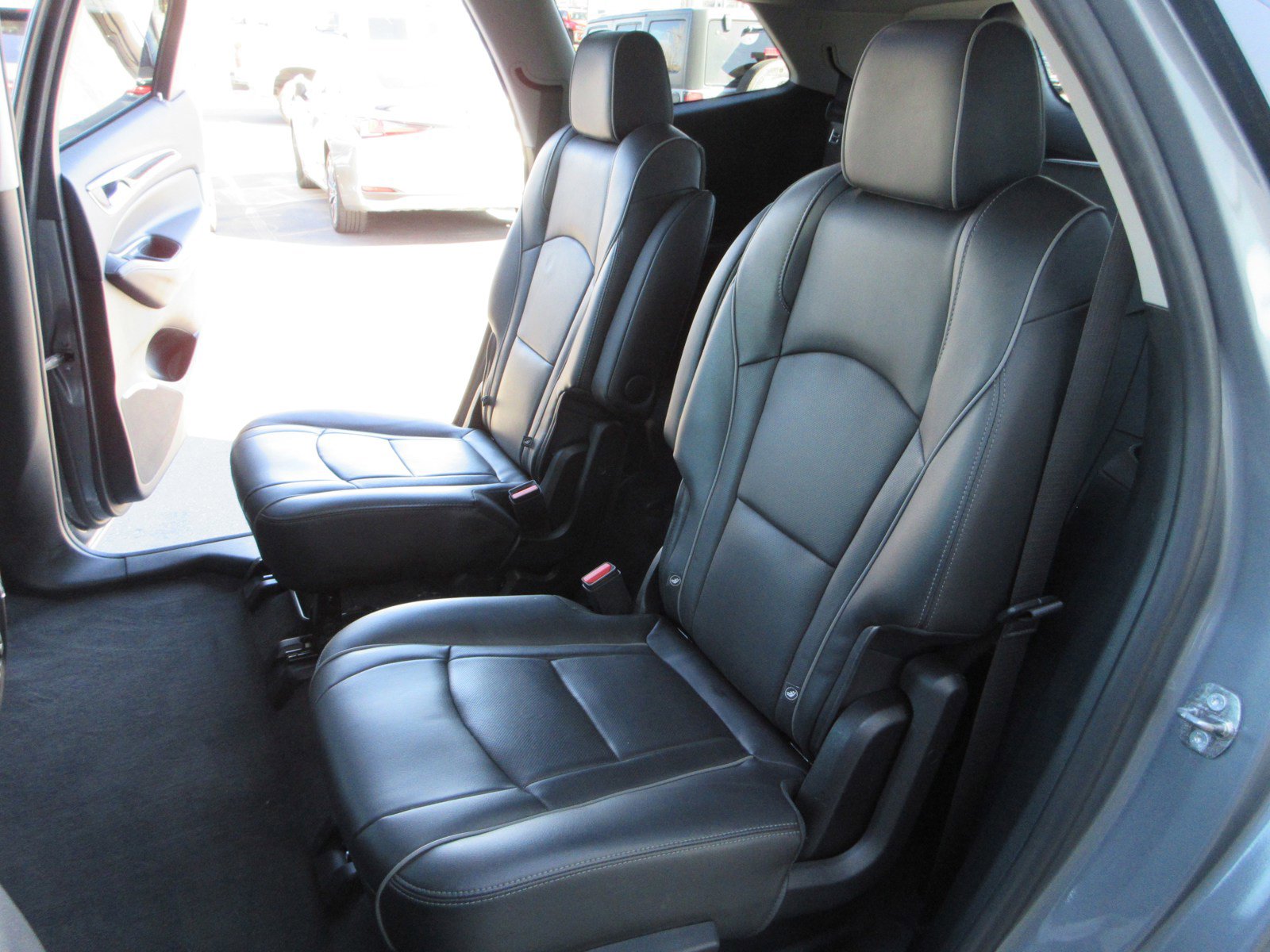 Used 2020 Buick Enclave Avenir w/ Avenir Technology Package image 25