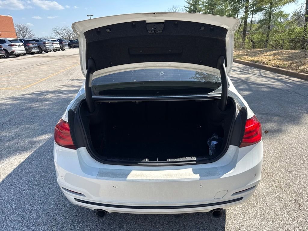 Used 2018 BMW 340i Sedan w/ Premium Package image 29