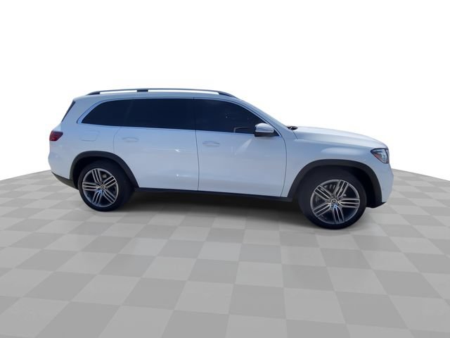 Used 2025 Mercedes-Benz GLS 450 4MATIC image 3