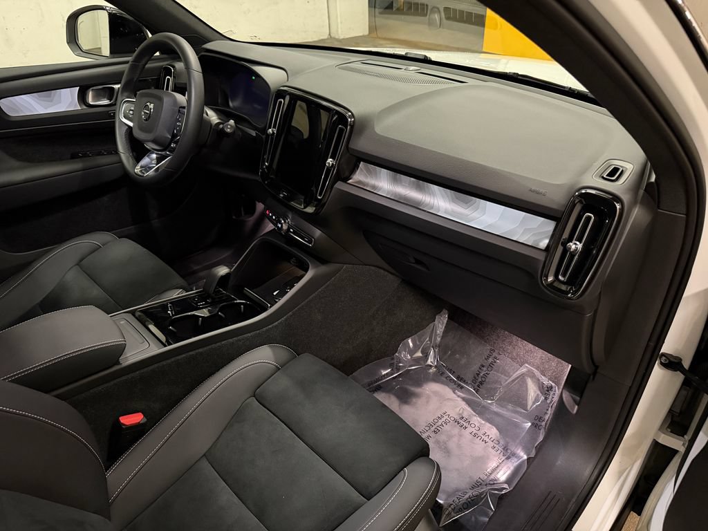 Certified 2024 Volvo XC40 Recharge Ultimate w/ Protection Package Premier AWD/4WD image 21