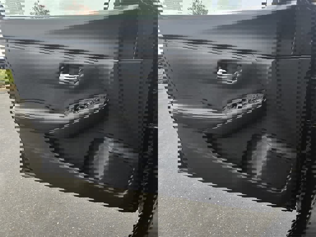 Used 2023 Nissan Sentra SV image 18