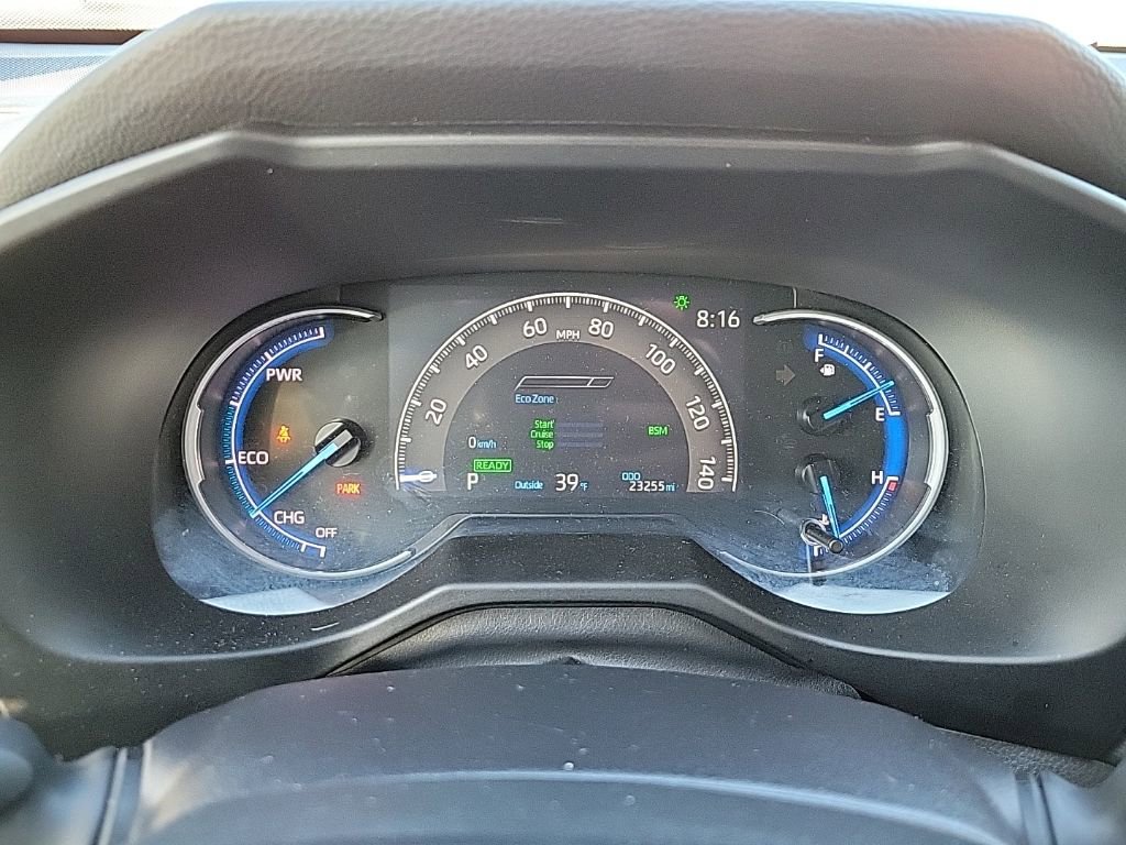 Used 2025 Toyota RAV4 XLE image 27