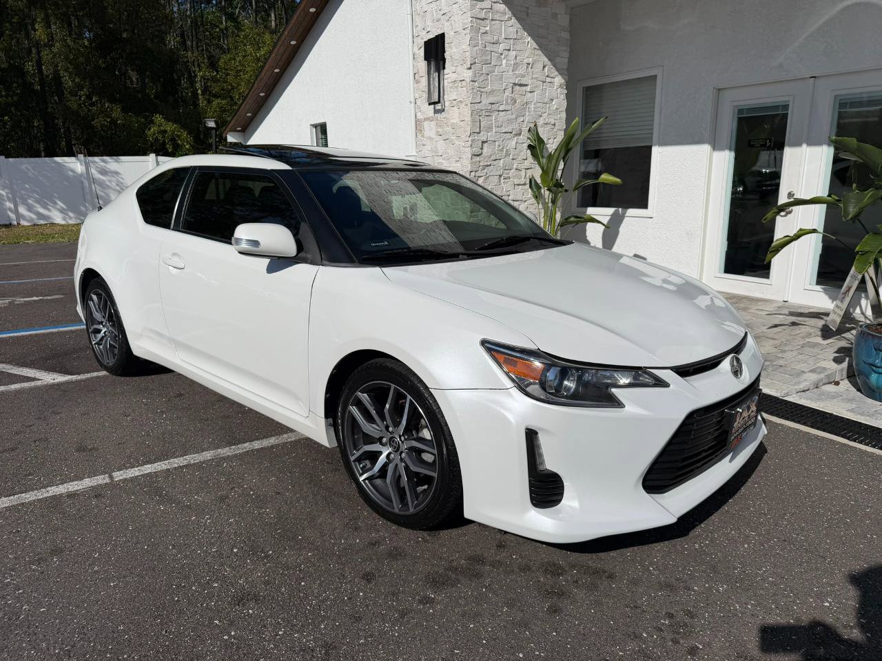 Used 2015 Scion tC 2D Hatchback image 17