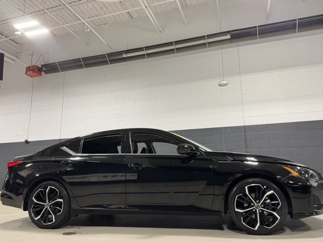 Used 2024 Nissan Altima 2.5 SR FWD image 7