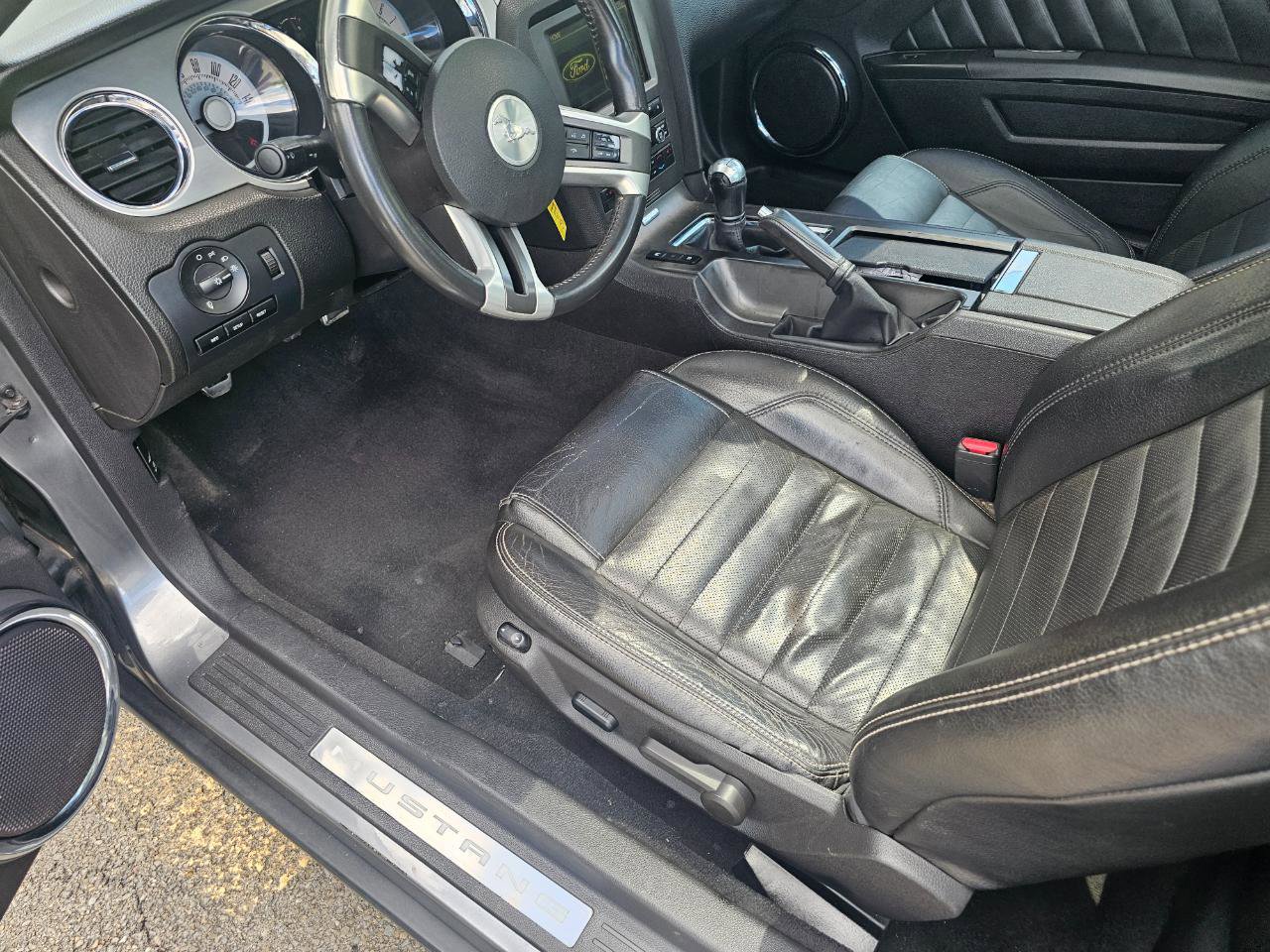 Used 2010 Ford Mustang GT RWD image 22