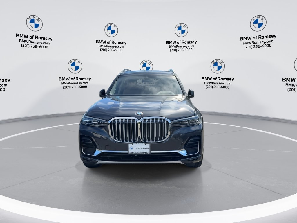 Used 2022 BMW X7 xDrive40i w/ Premium Package AWD/4WD image 3