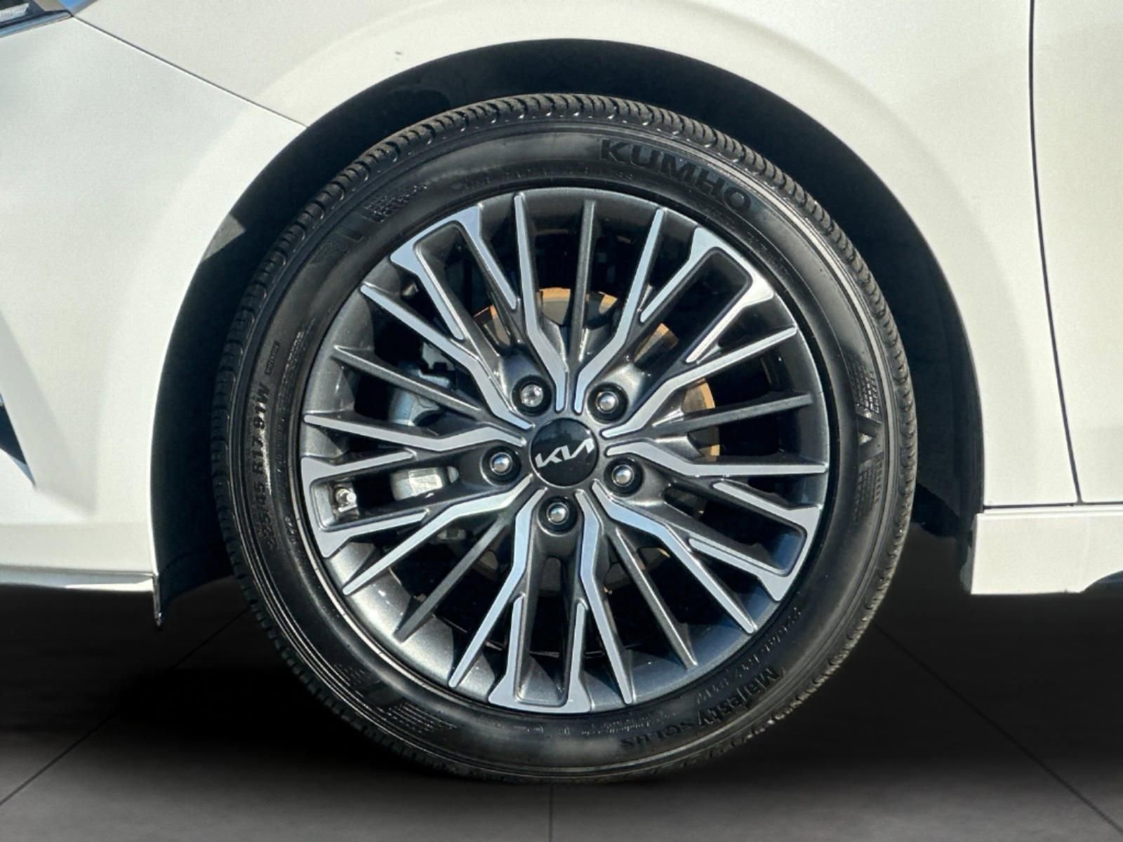 Used 2023 Kia Forte GT-Line w/ GT-Line Technology Package image 24