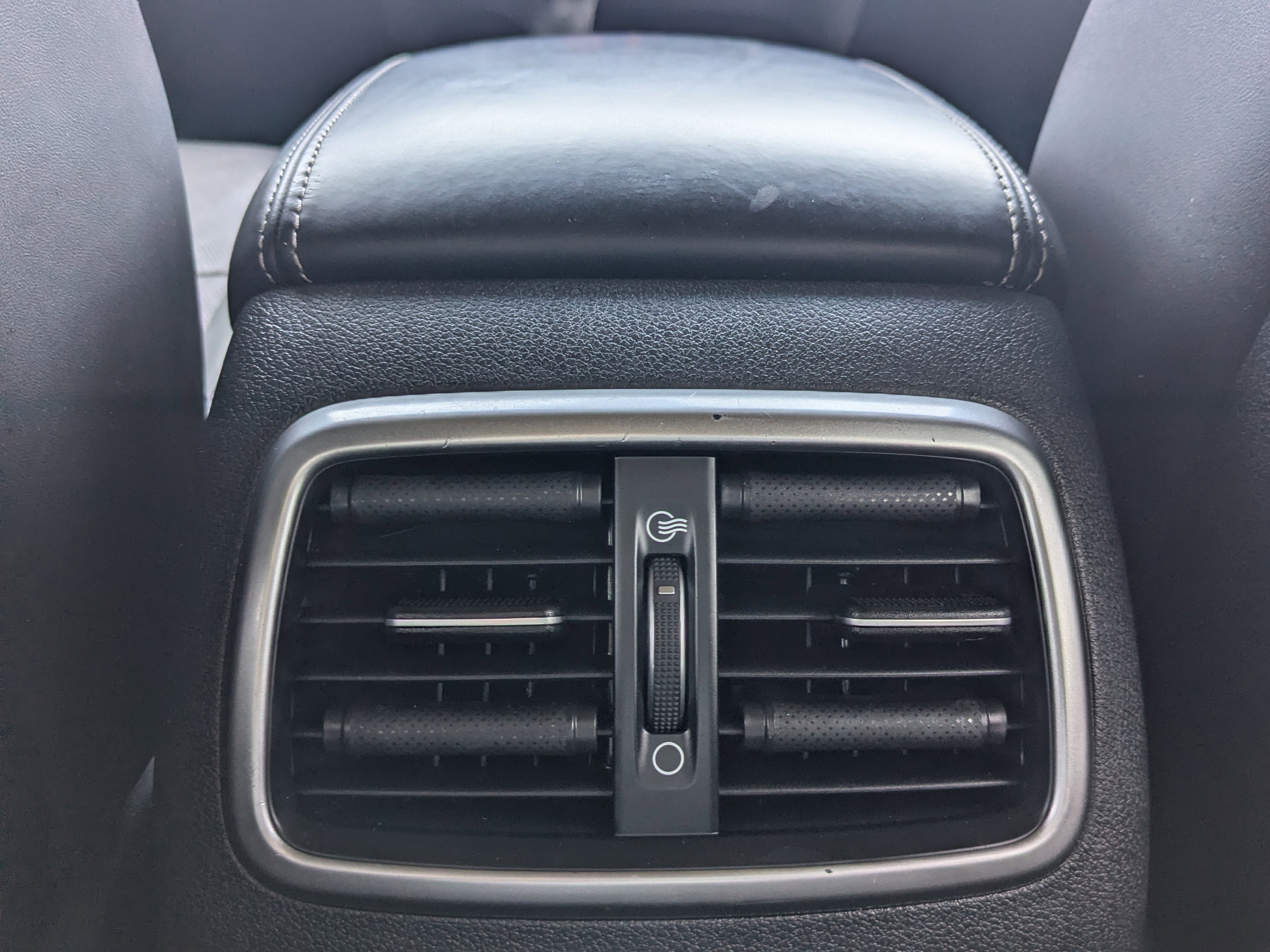 Used 2016 Kia Sorento SX w/ SXL Technology Package image 18