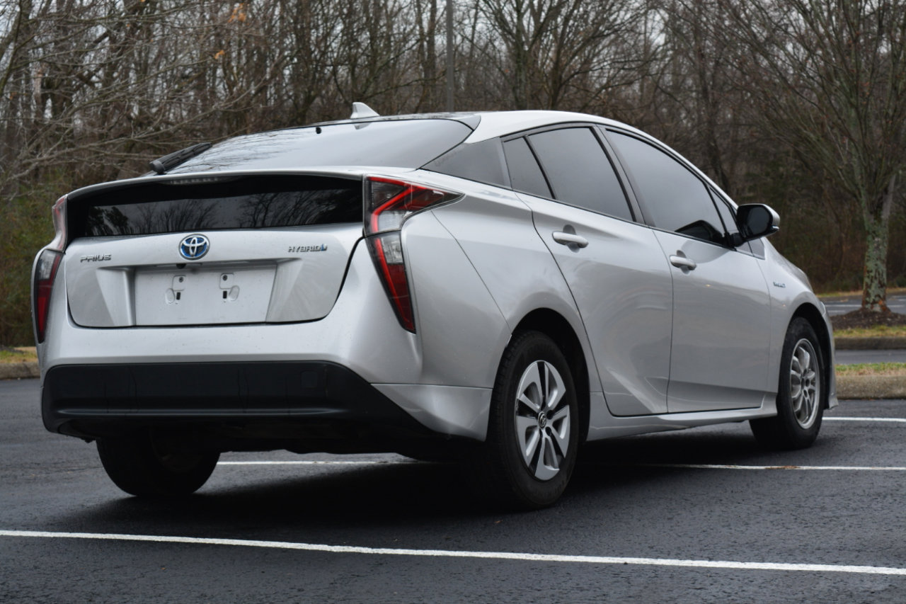 Used 2017 Toyota Prius Three w/ Carpet Mat Package image 5