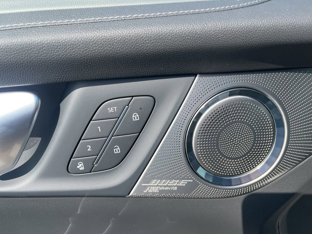 New 2026 Buick Enclave Avenir w/ Super Cruise Package image 25