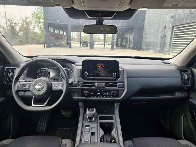 Used 2024 Nissan Pathfinder S image 13