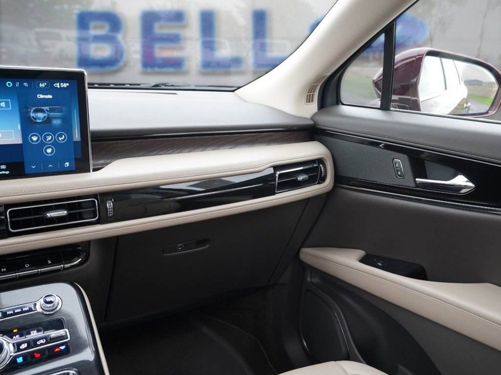 Used 2022 Lincoln Nautilus Reserve AWD/4WD image 22