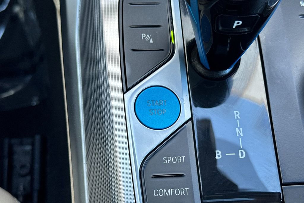 Used 2023 BMW i4 eDrive40 w/ M Sport Package image 25