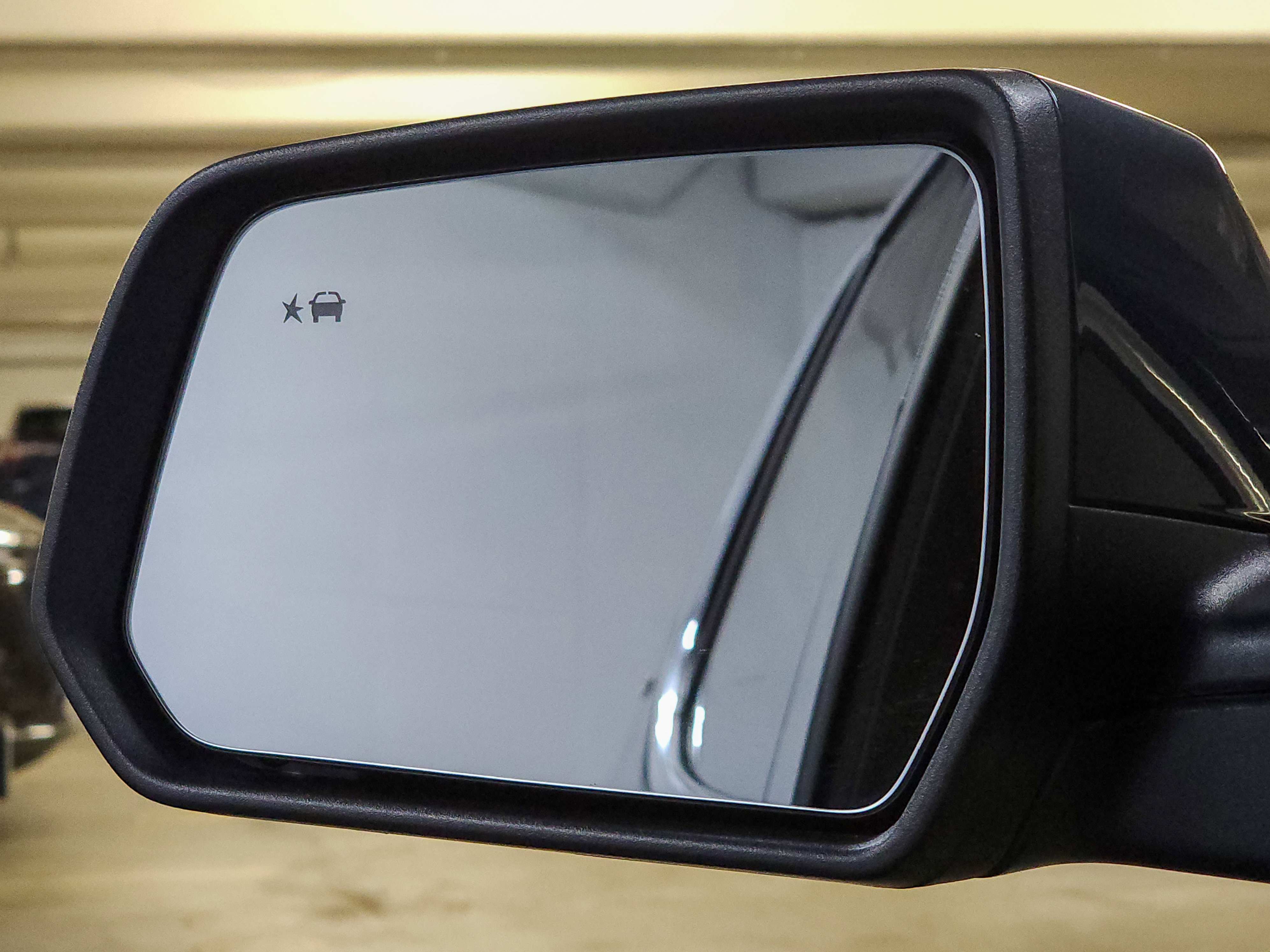 Used 2020 GMC Acadia SLE image 15