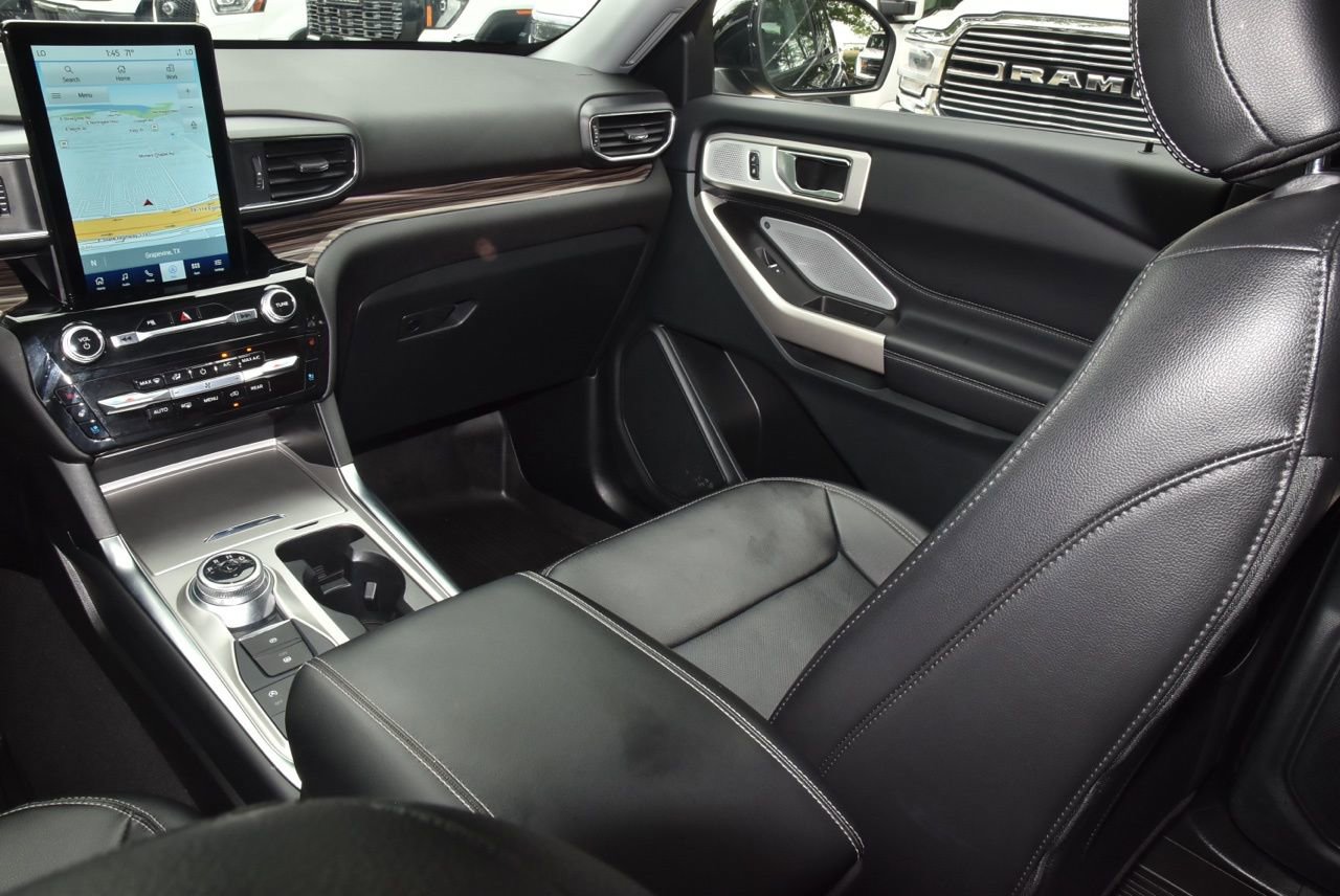 Certified 2024 Ford Explorer Limited w/ Limited Technology Package image 18