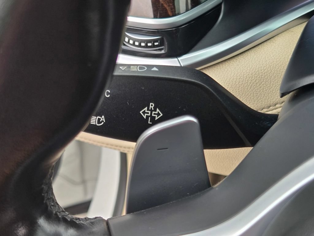 Used 2021 BMW 740i w/ M Sport Package RWD image 38